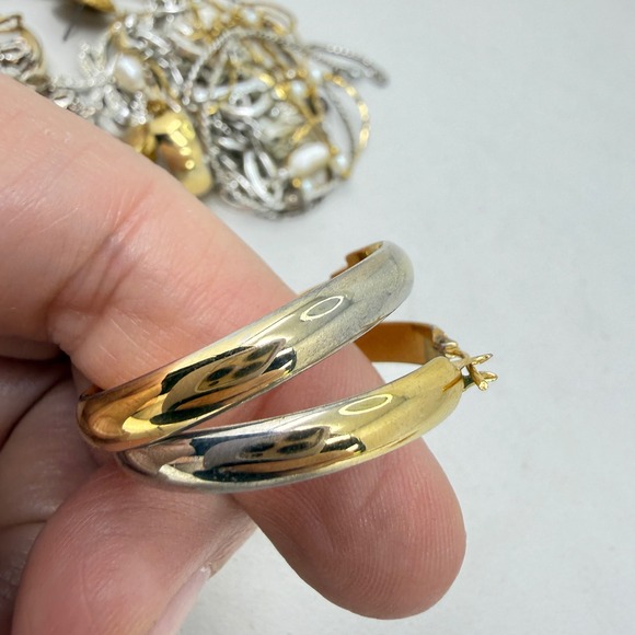 Monet Jewelry Lot of 9 Vintage Dragonfly Brooch Bracelet Hoop Earrings - Picture 13 of 16